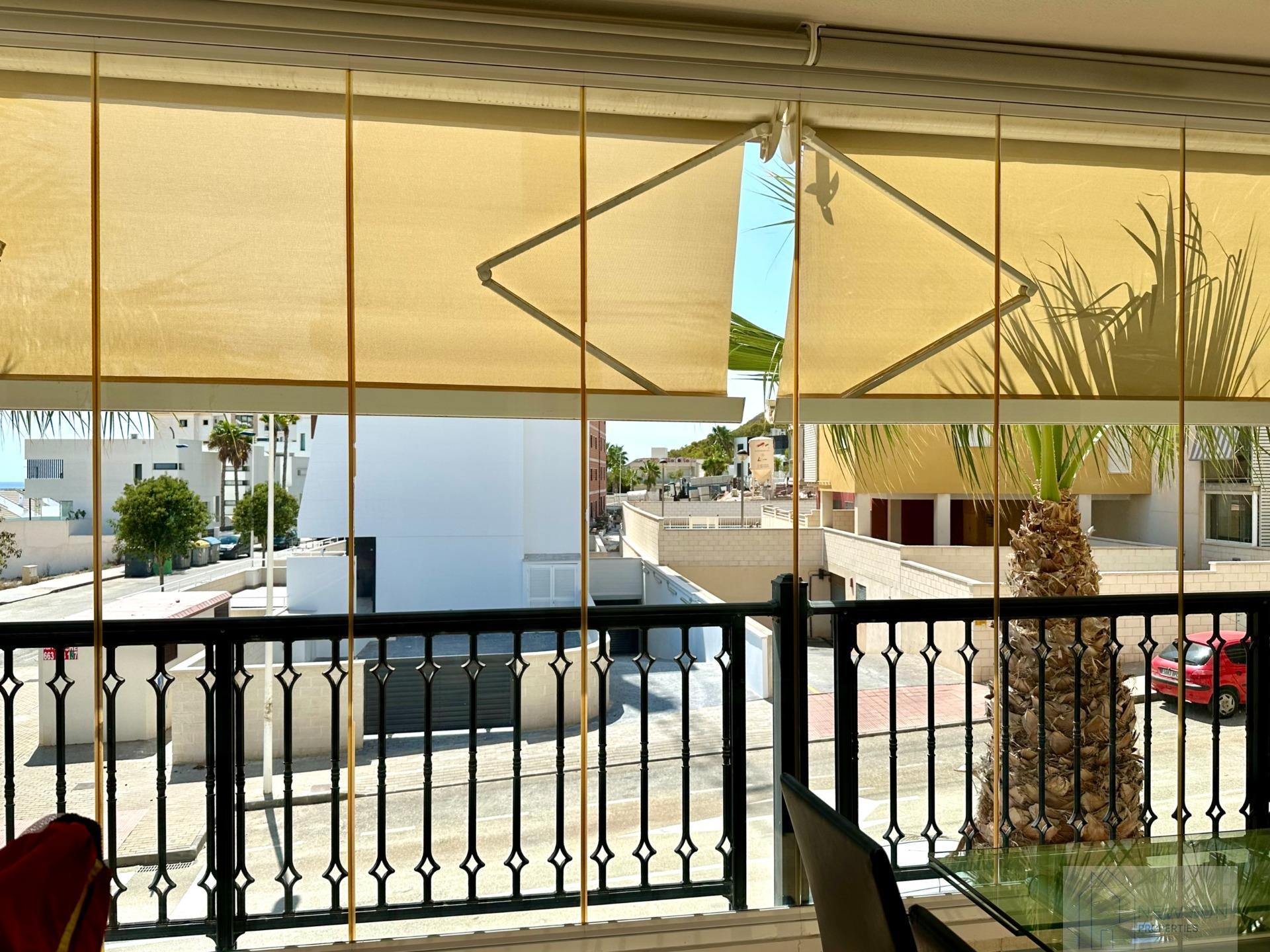 For sale of apartment in Guardamar del Segura