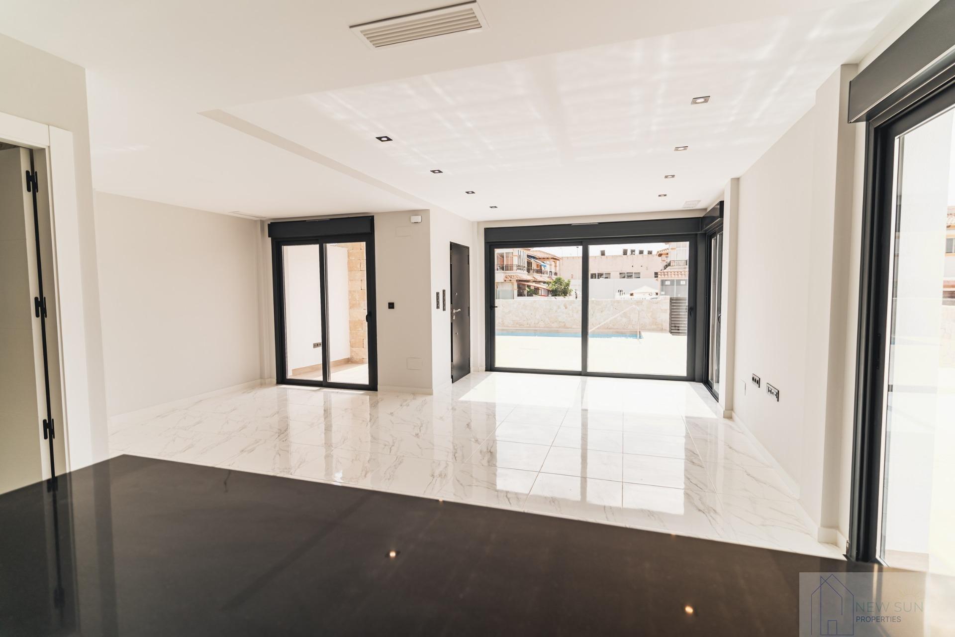 For sale of villa in Orihuela Costa