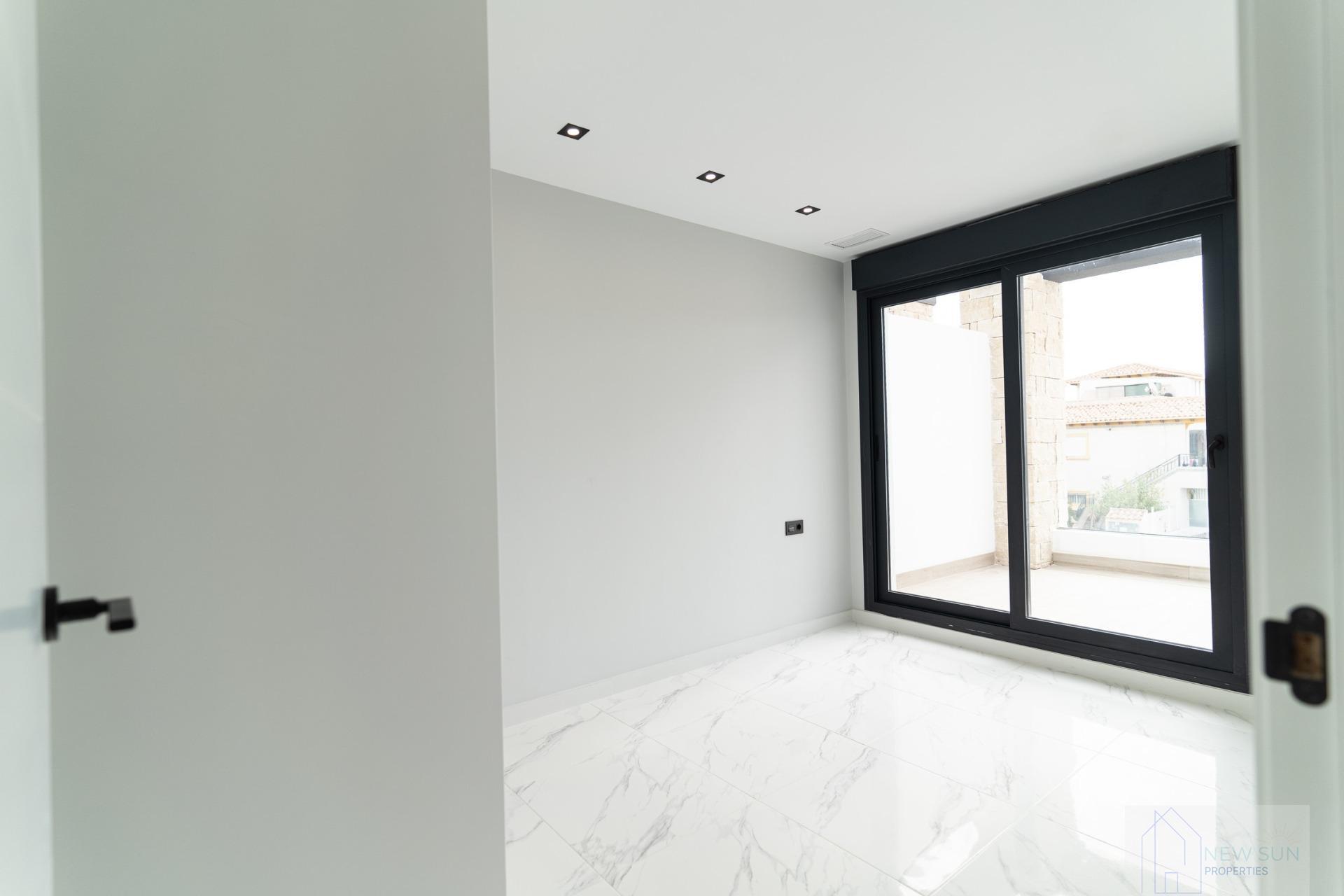 For sale of villa in Orihuela Costa