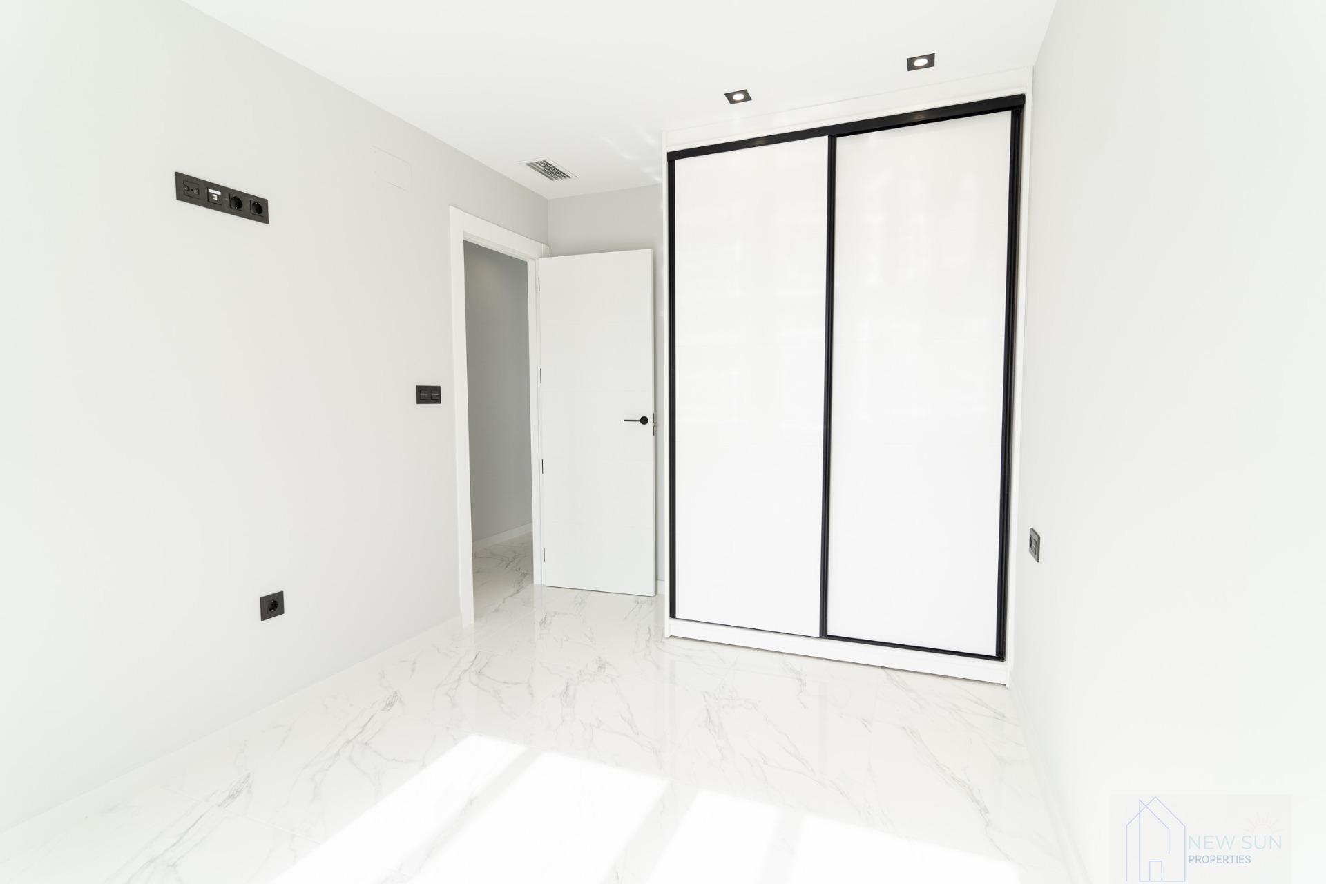 For sale of villa in Orihuela Costa