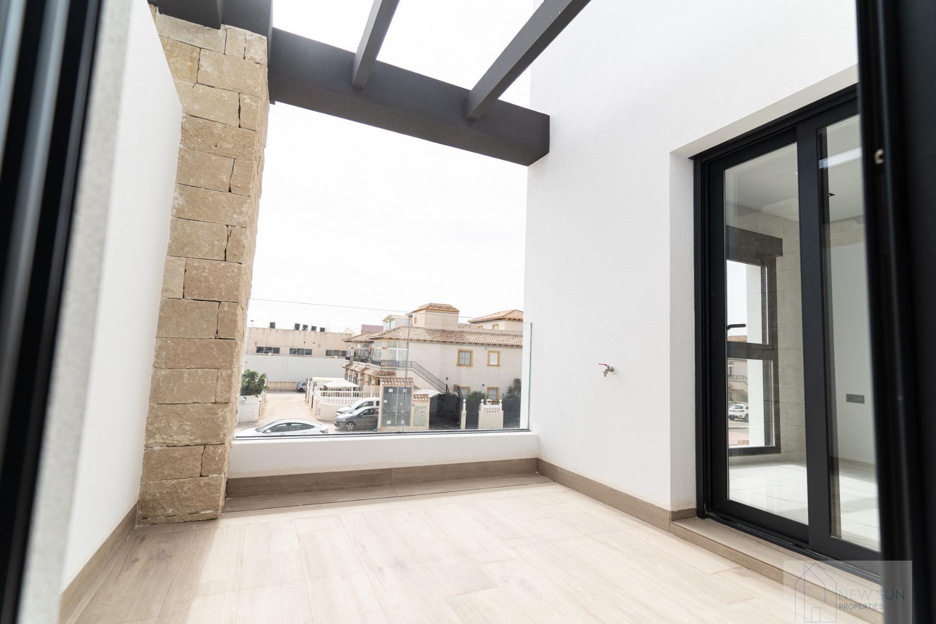 For sale of villa in Orihuela Costa