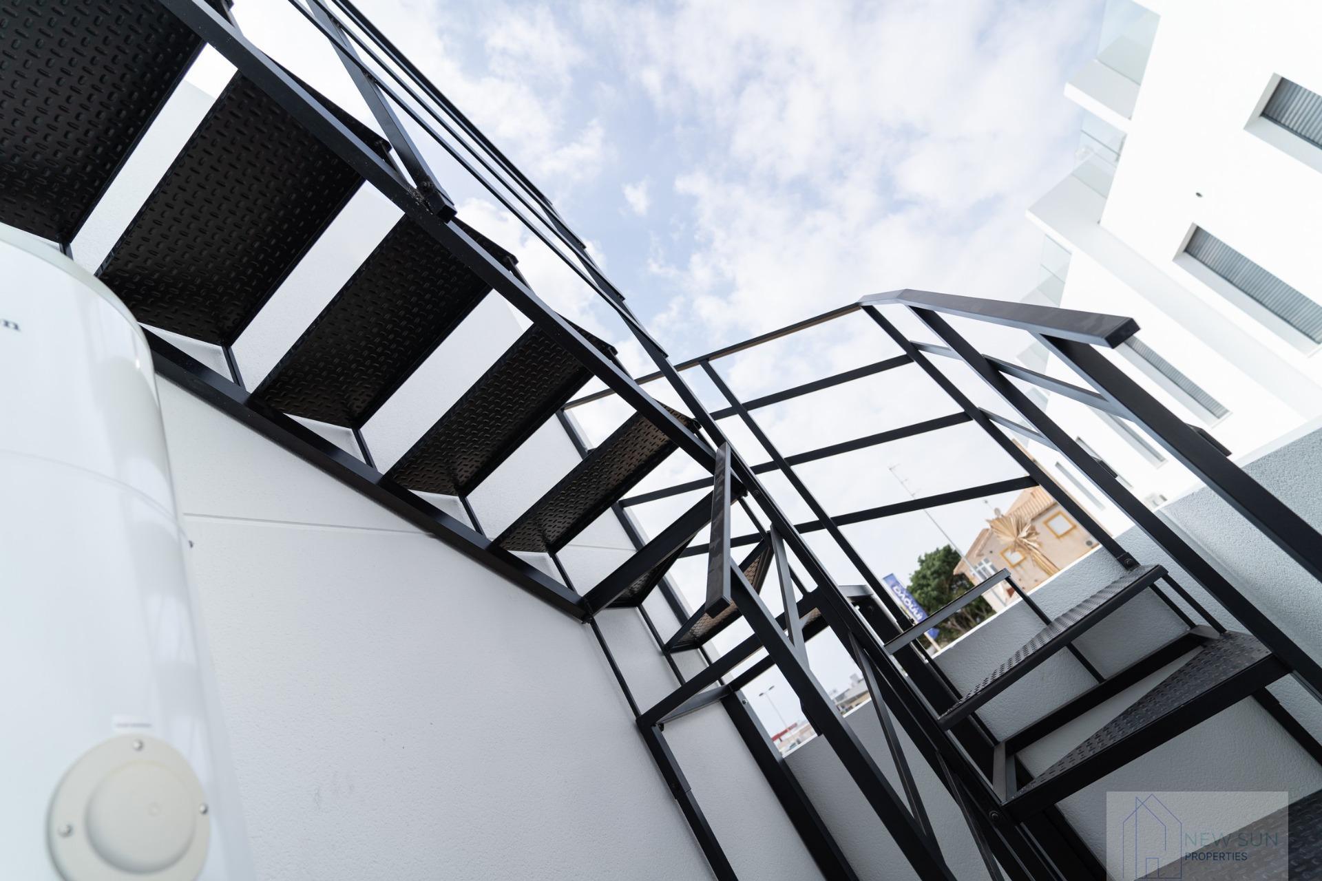 For sale of villa in Orihuela Costa