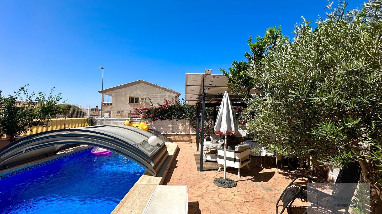 For sale of chalet in Orihuela Costa