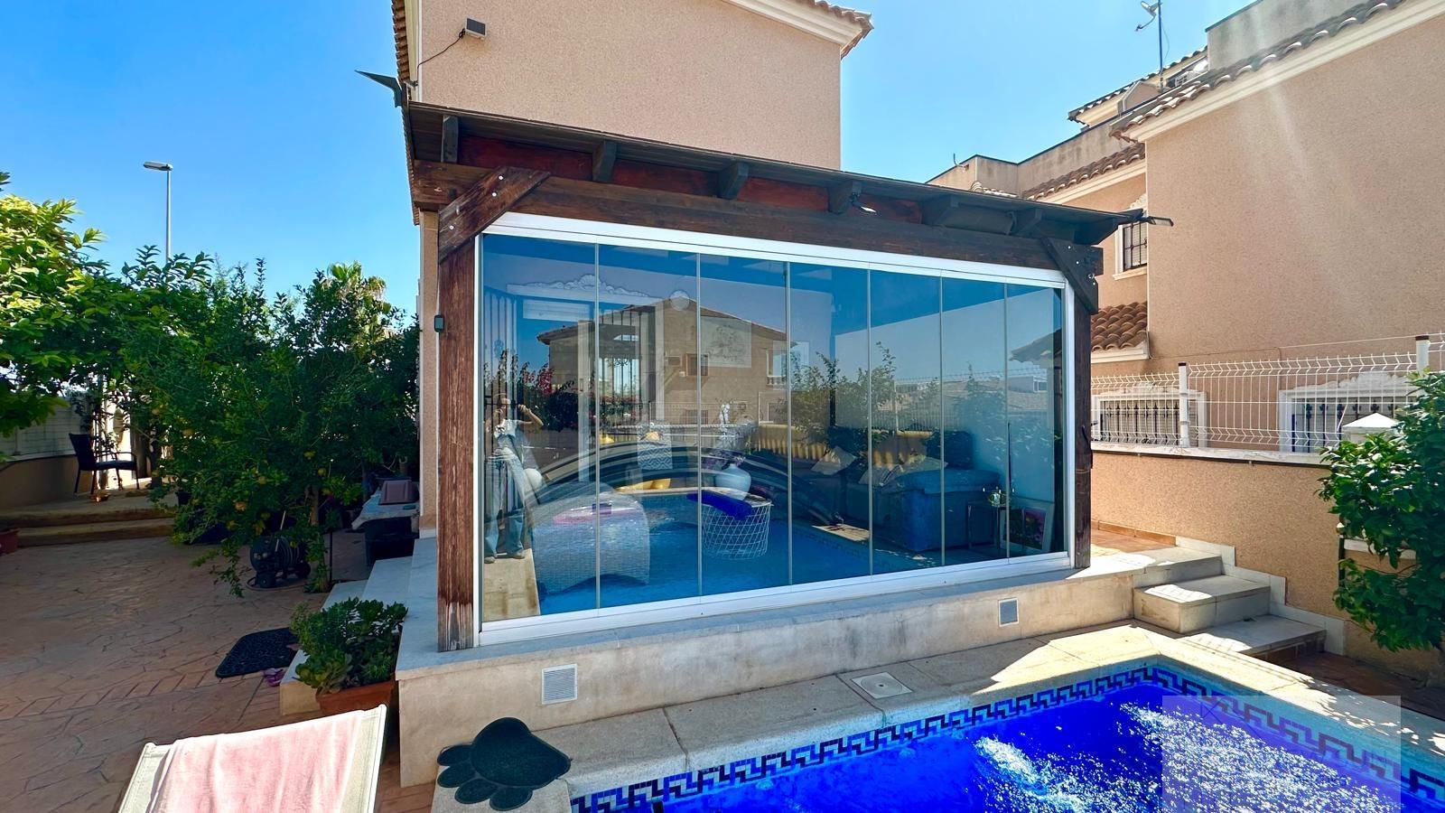 For sale of chalet in Orihuela Costa