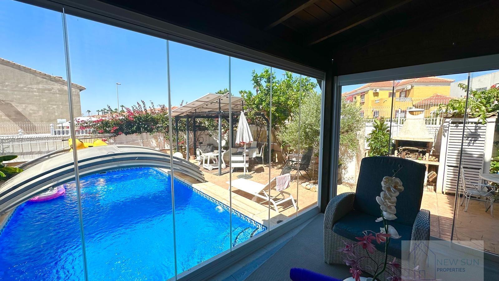 For sale of chalet in Orihuela Costa