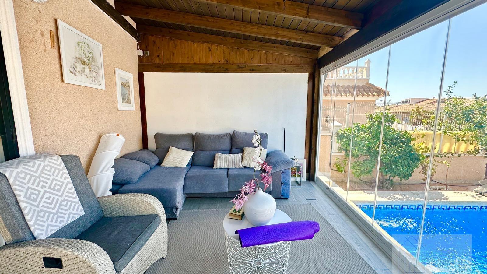 For sale of chalet in Orihuela Costa