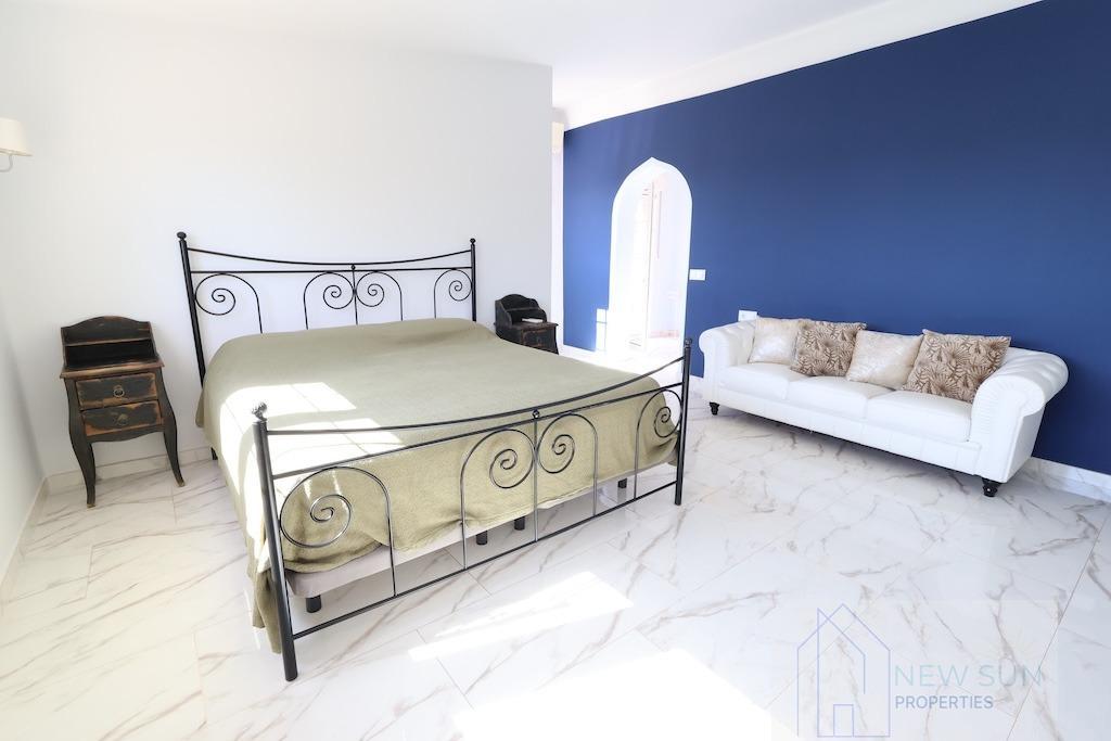 For sale of chalet in Orihuela Costa