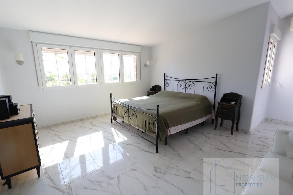 For sale of chalet in Orihuela Costa