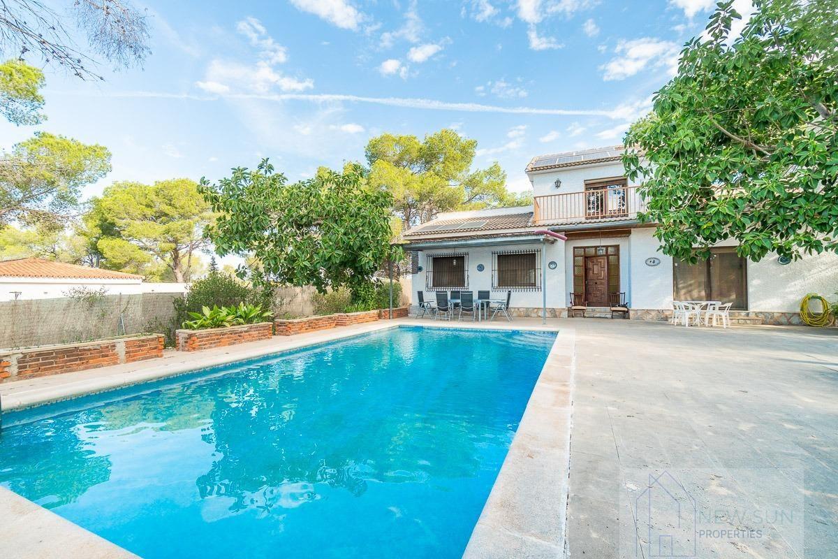 For sale of house in Pilar de la Horadada