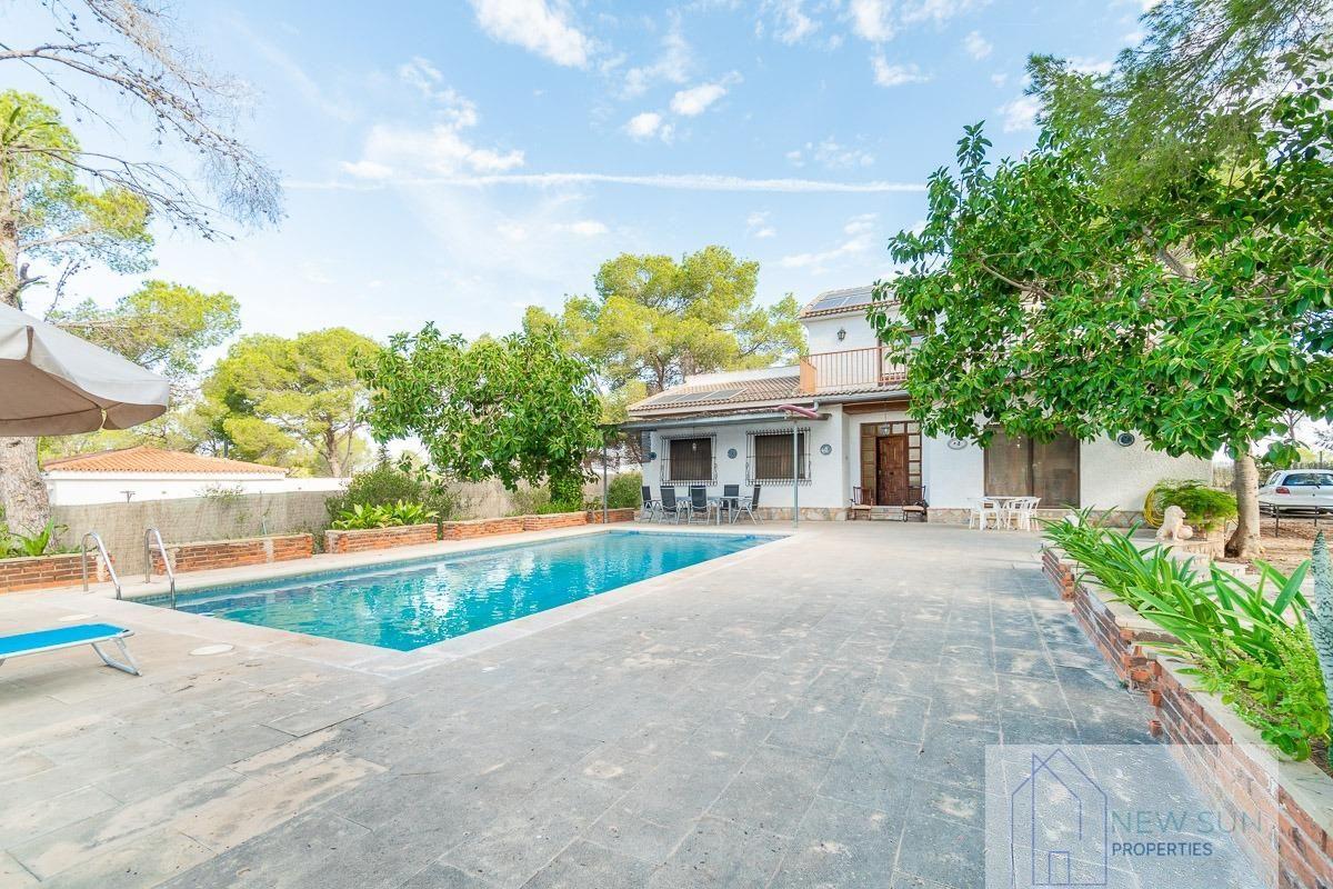 For sale of house in Pilar de la Horadada