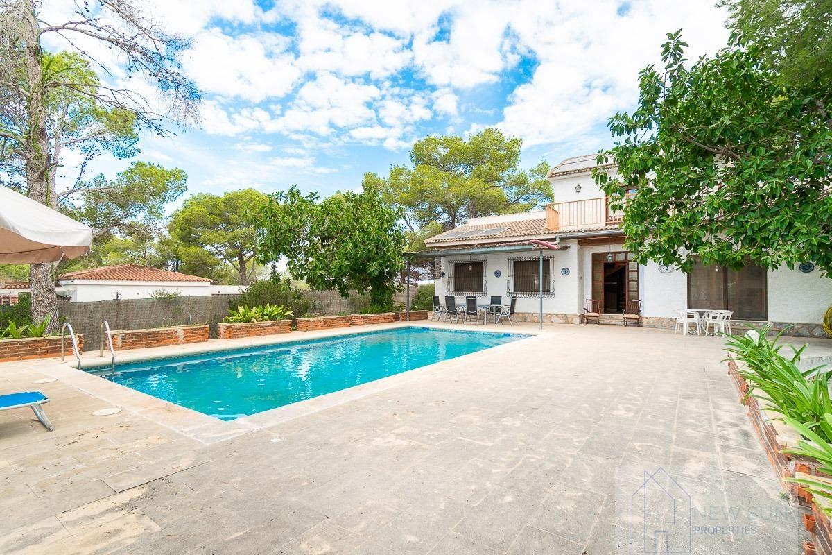 For sale of house in Pilar de la Horadada