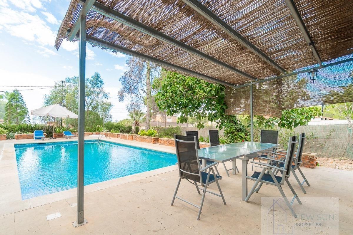 For sale of house in Pilar de la Horadada