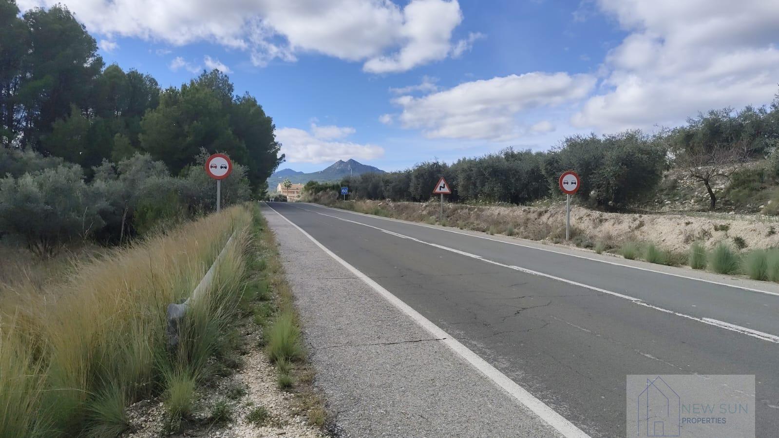 Venta de terreno en Moratalla
