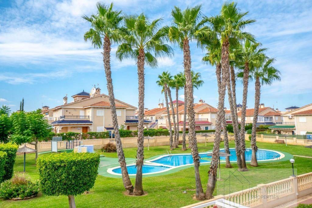 For sale of house in Orihuela Costa