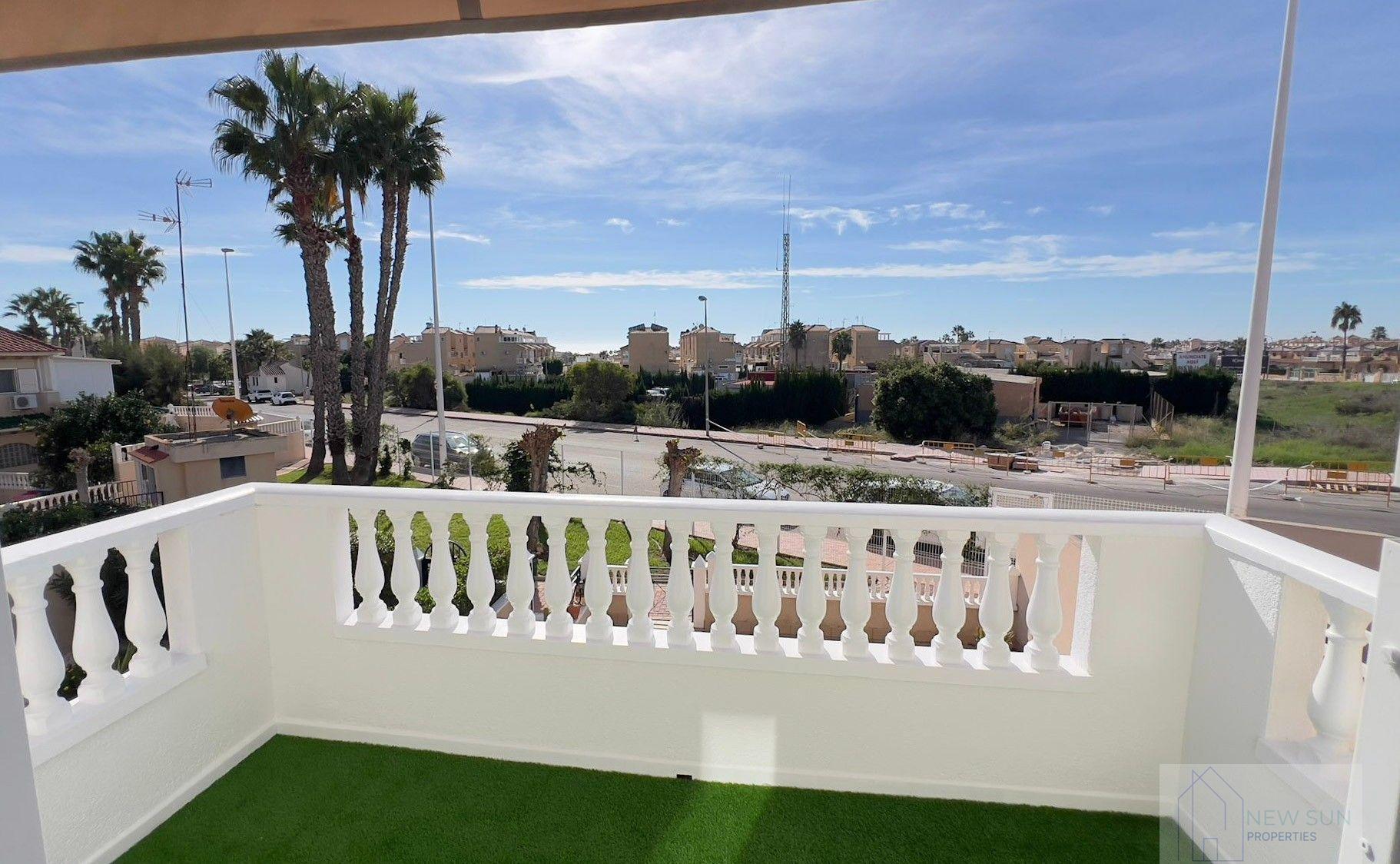 For sale of house in Orihuela Costa