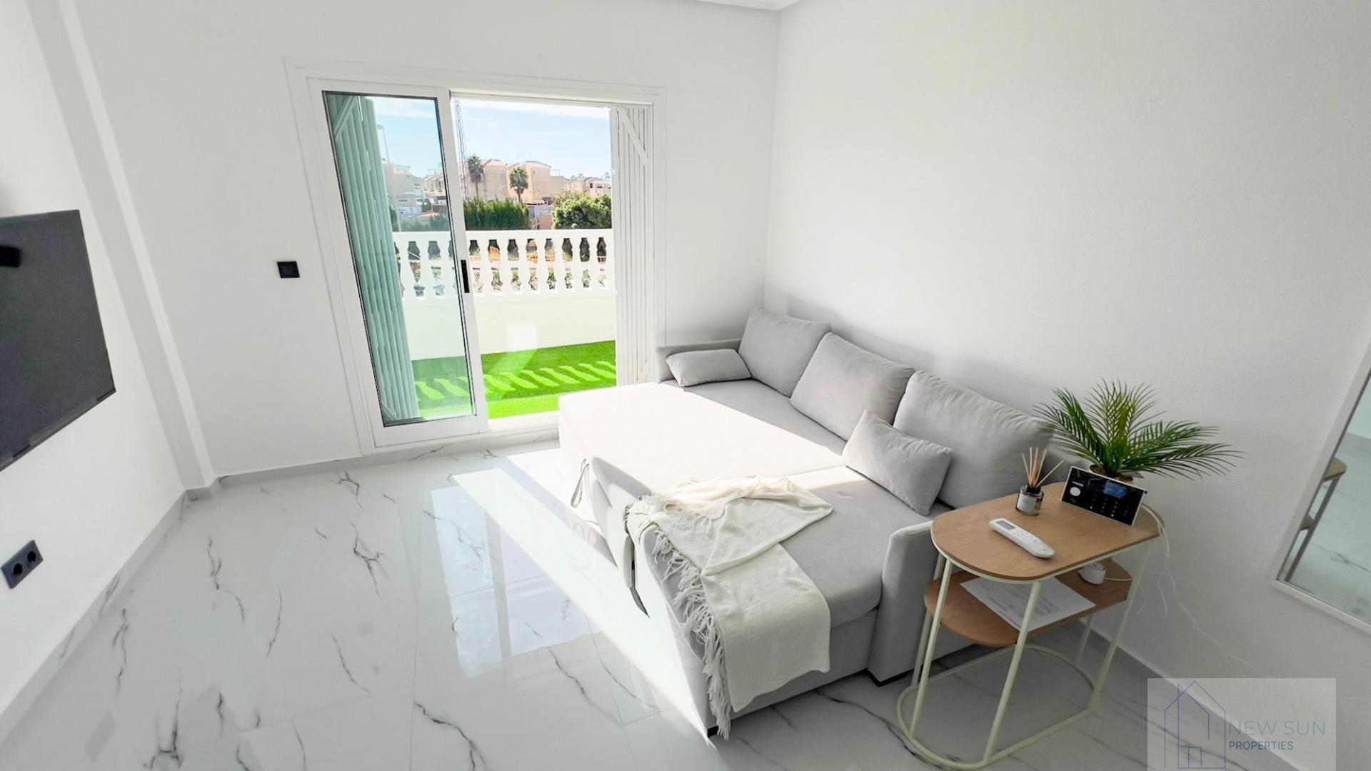 For sale of house in Orihuela Costa