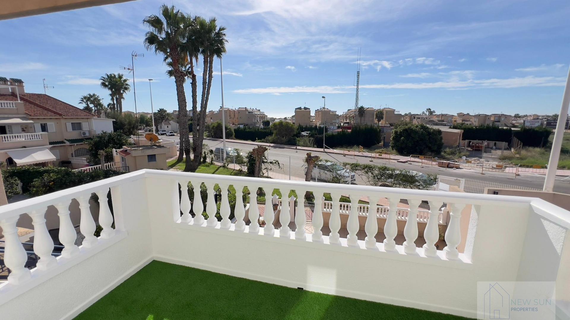 For sale of house in Orihuela Costa