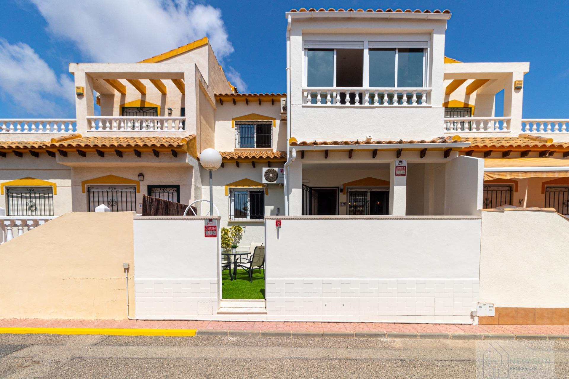 For sale of house in Orihuela Costa