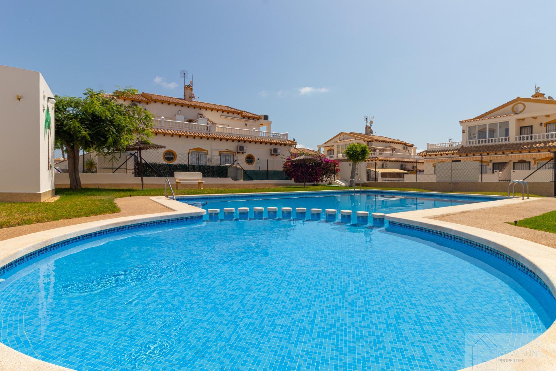 For sale of house in Orihuela Costa