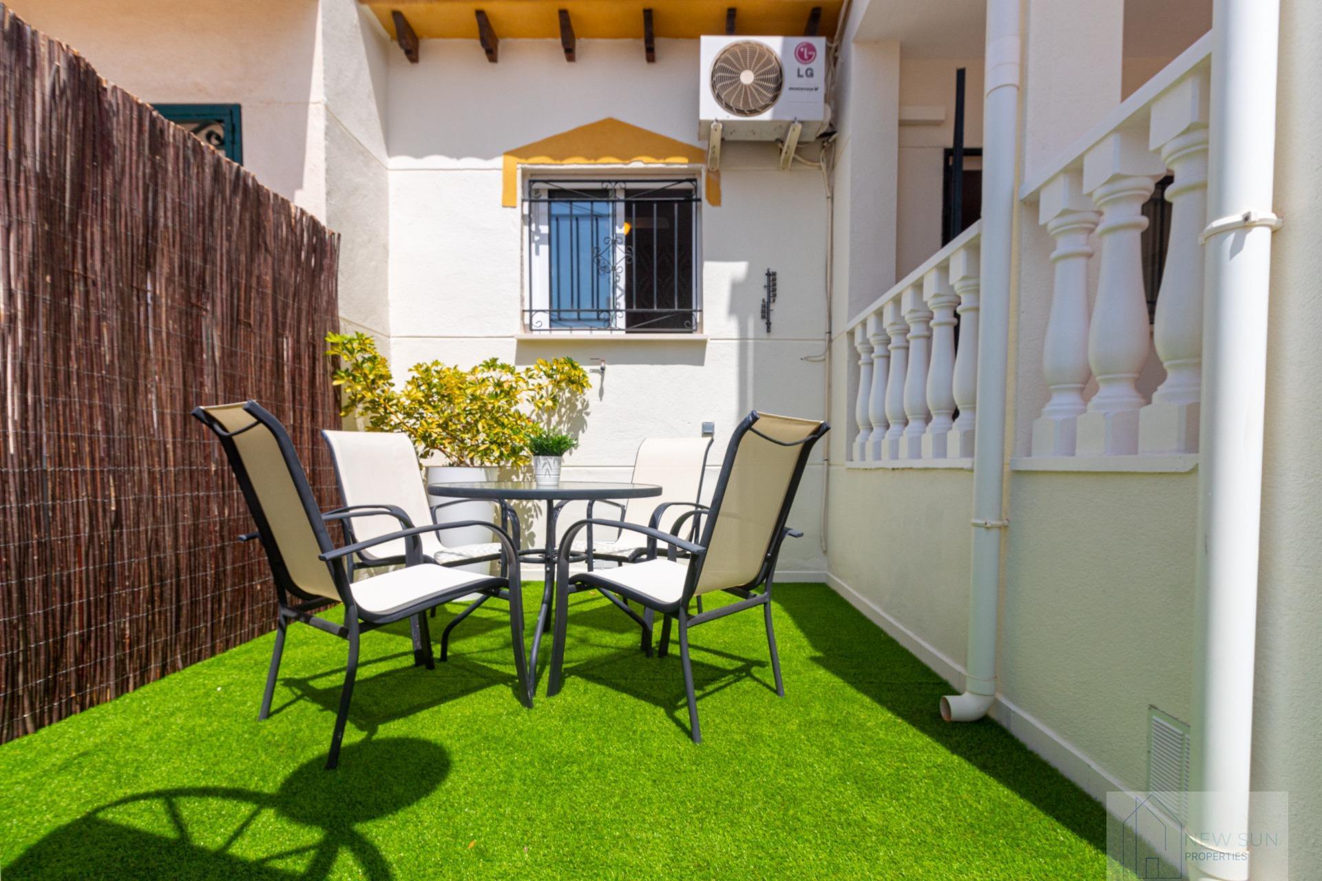 For sale of house in Orihuela Costa