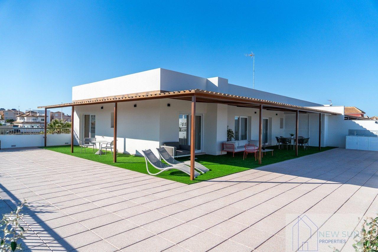 For sale of penthouse in Orihuela Costa