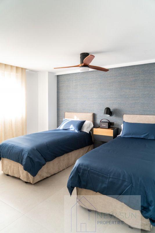 For sale of penthouse in Orihuela Costa