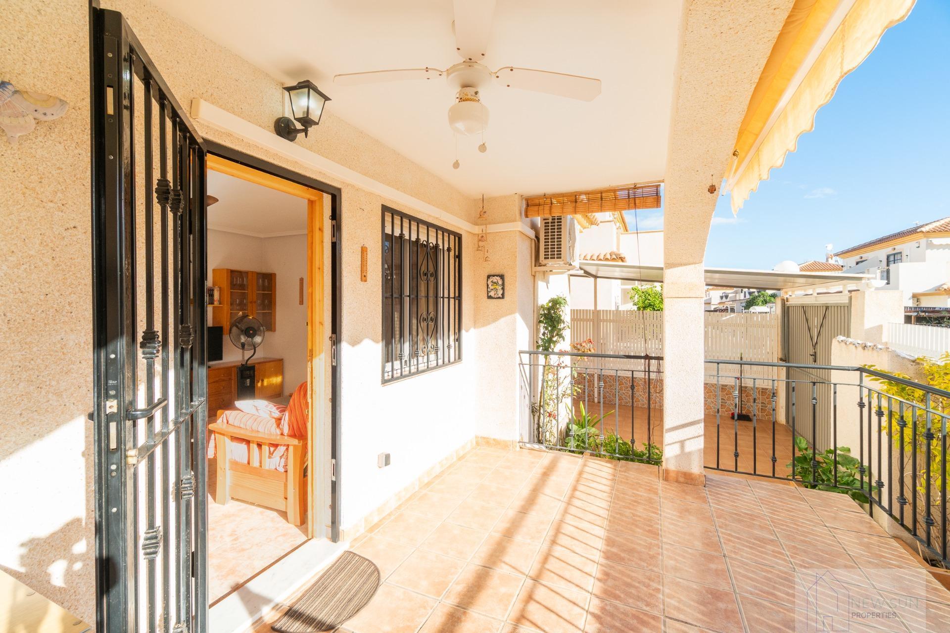 For sale of chalet in Orihuela Costa
