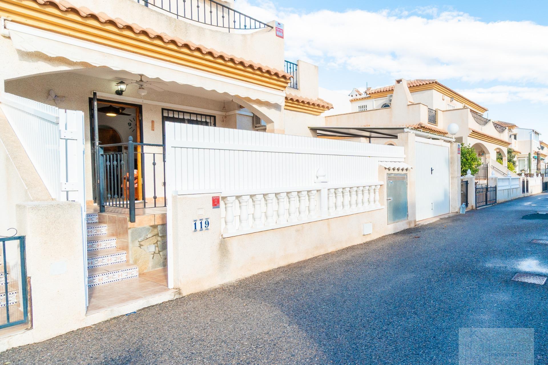 For sale of chalet in Orihuela Costa