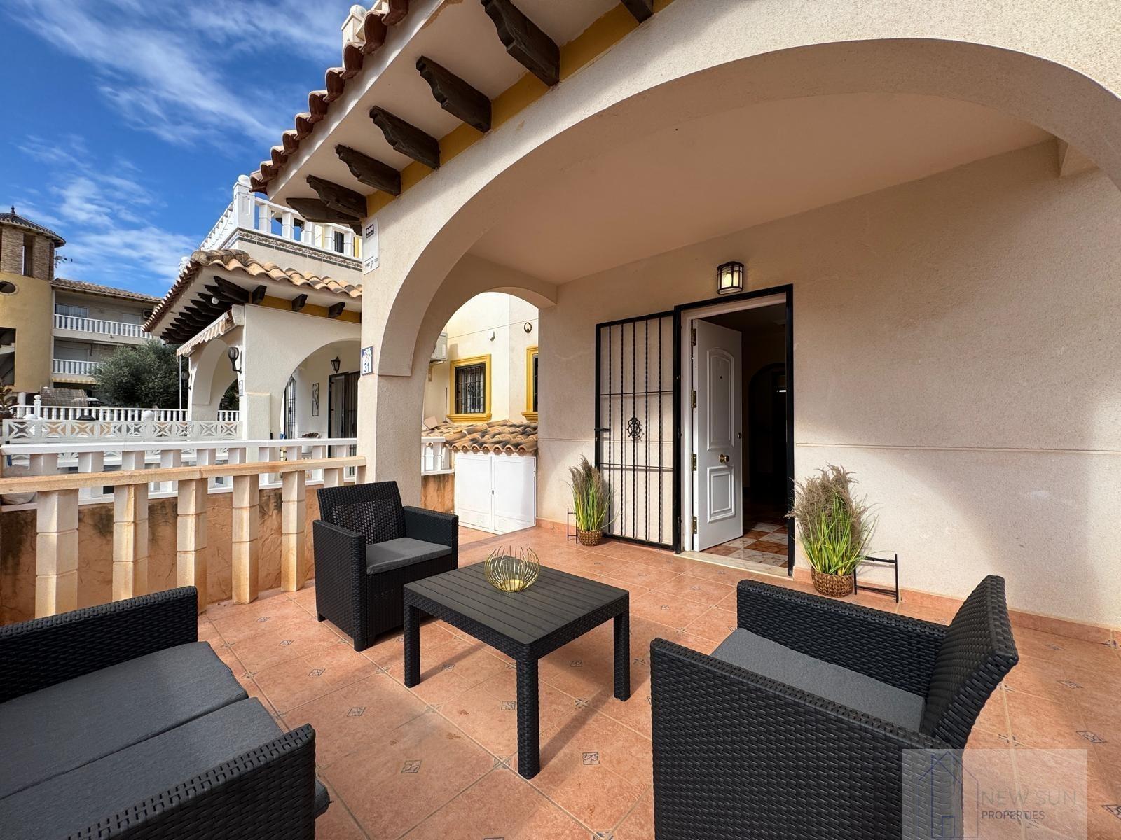 For sale of house in Orihuela Costa