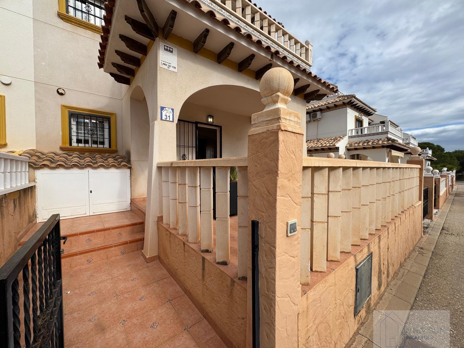 For sale of house in Orihuela Costa
