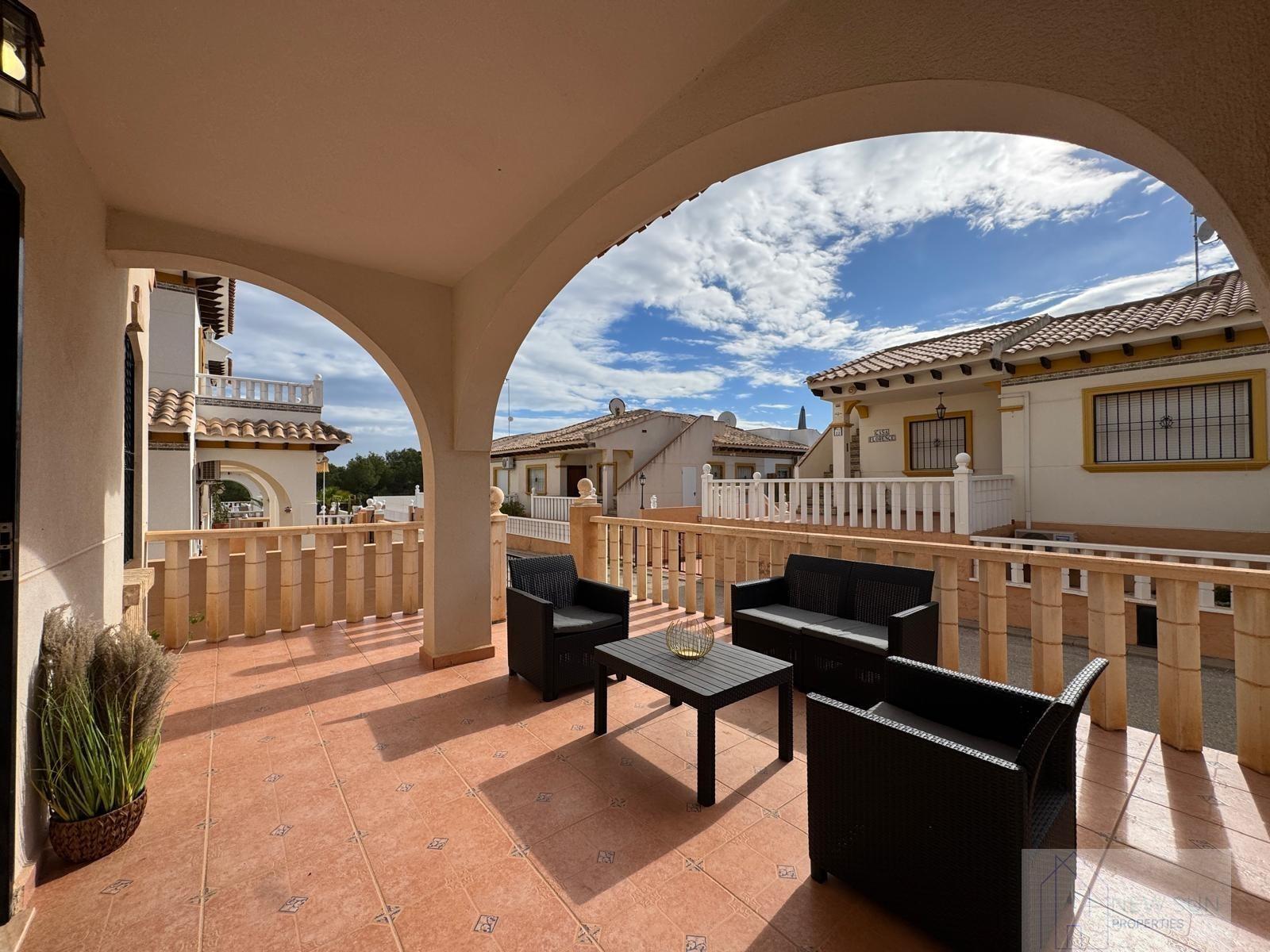 For sale of house in Orihuela Costa