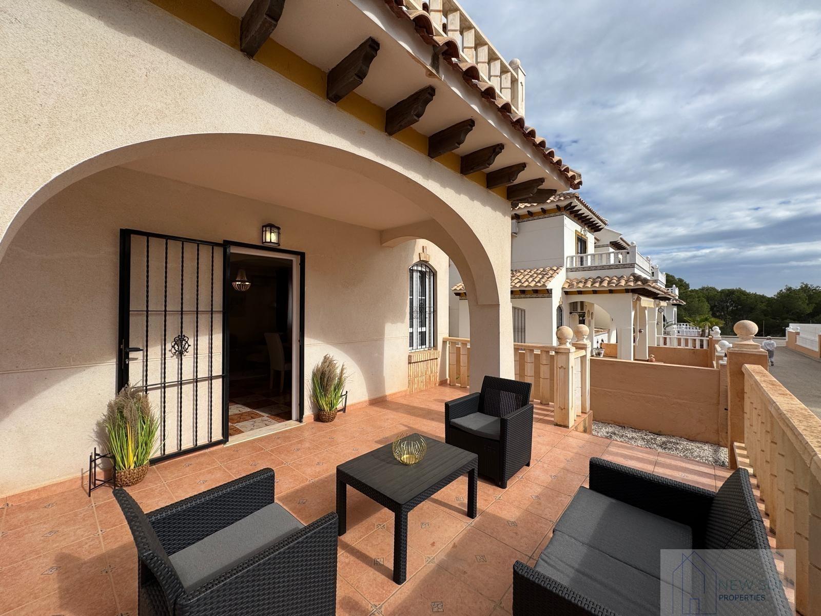 For sale of house in Orihuela Costa