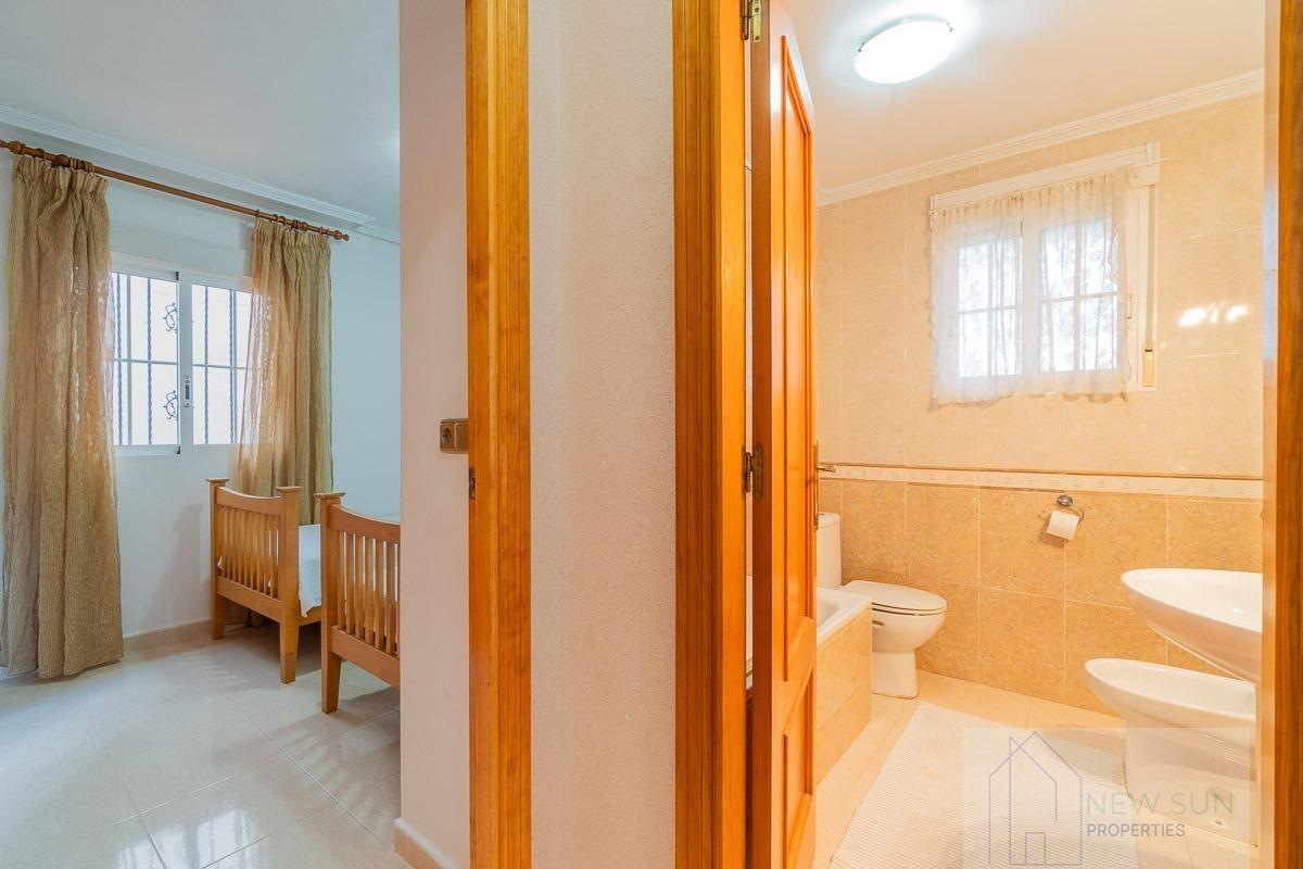 Venta de planta baja en Orihuela Costa