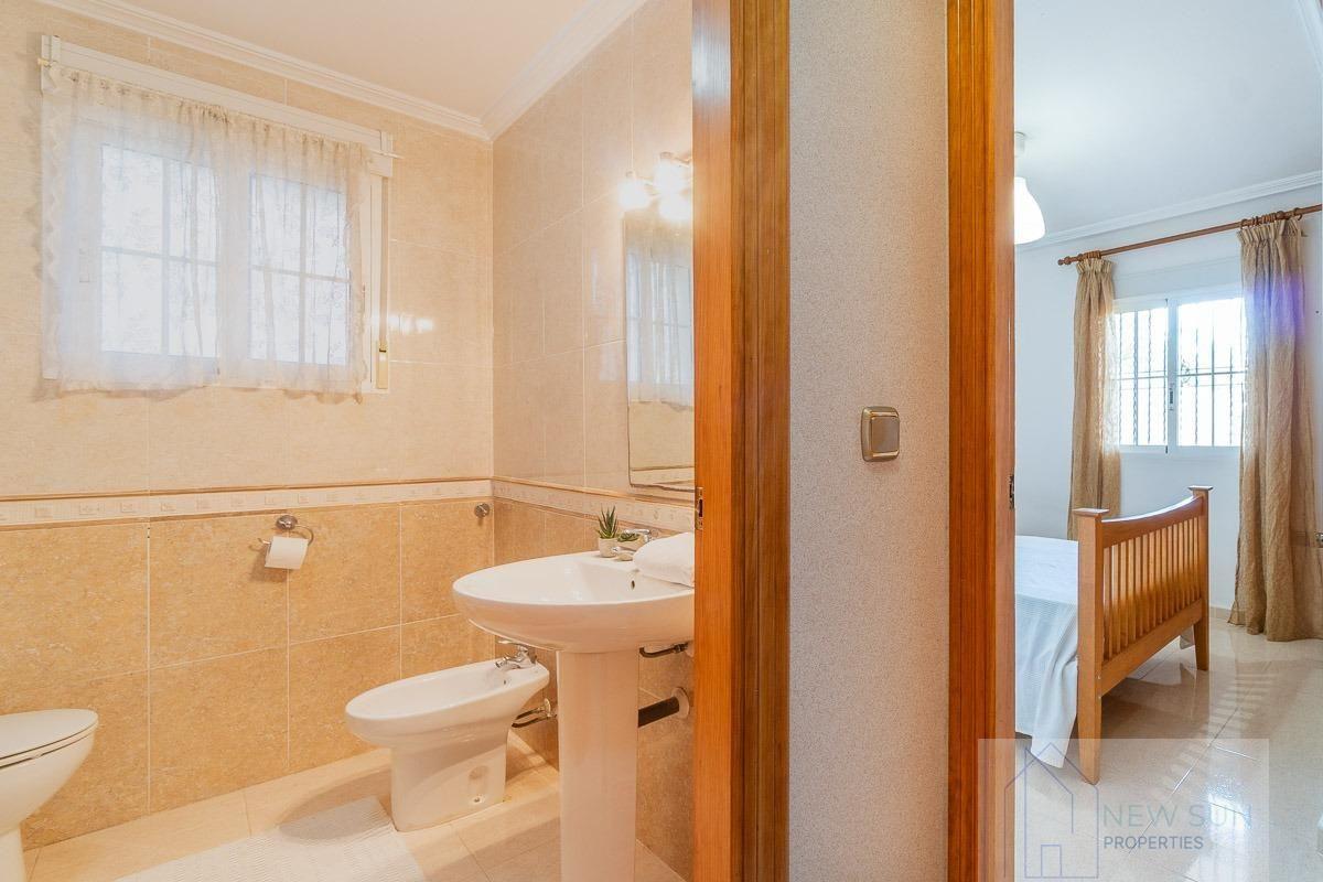Venta de planta baja en Orihuela Costa