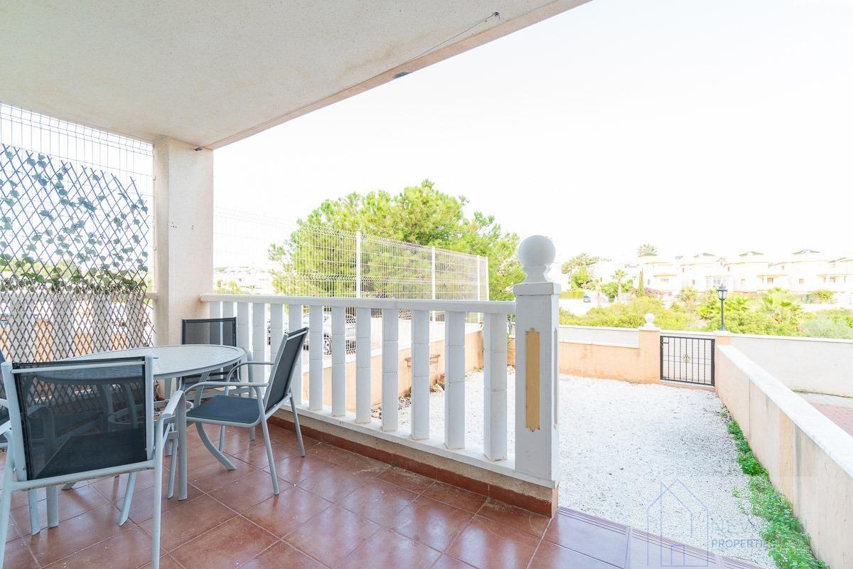 Venta de planta baja en Orihuela Costa