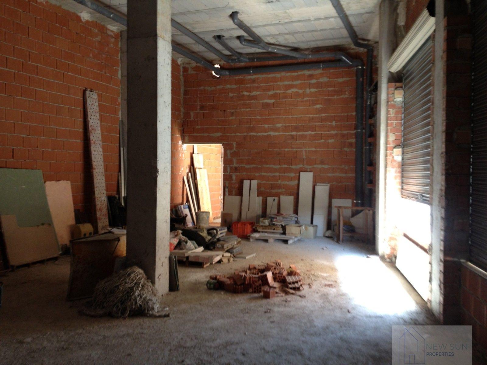 Venta de local en Los Montesinos