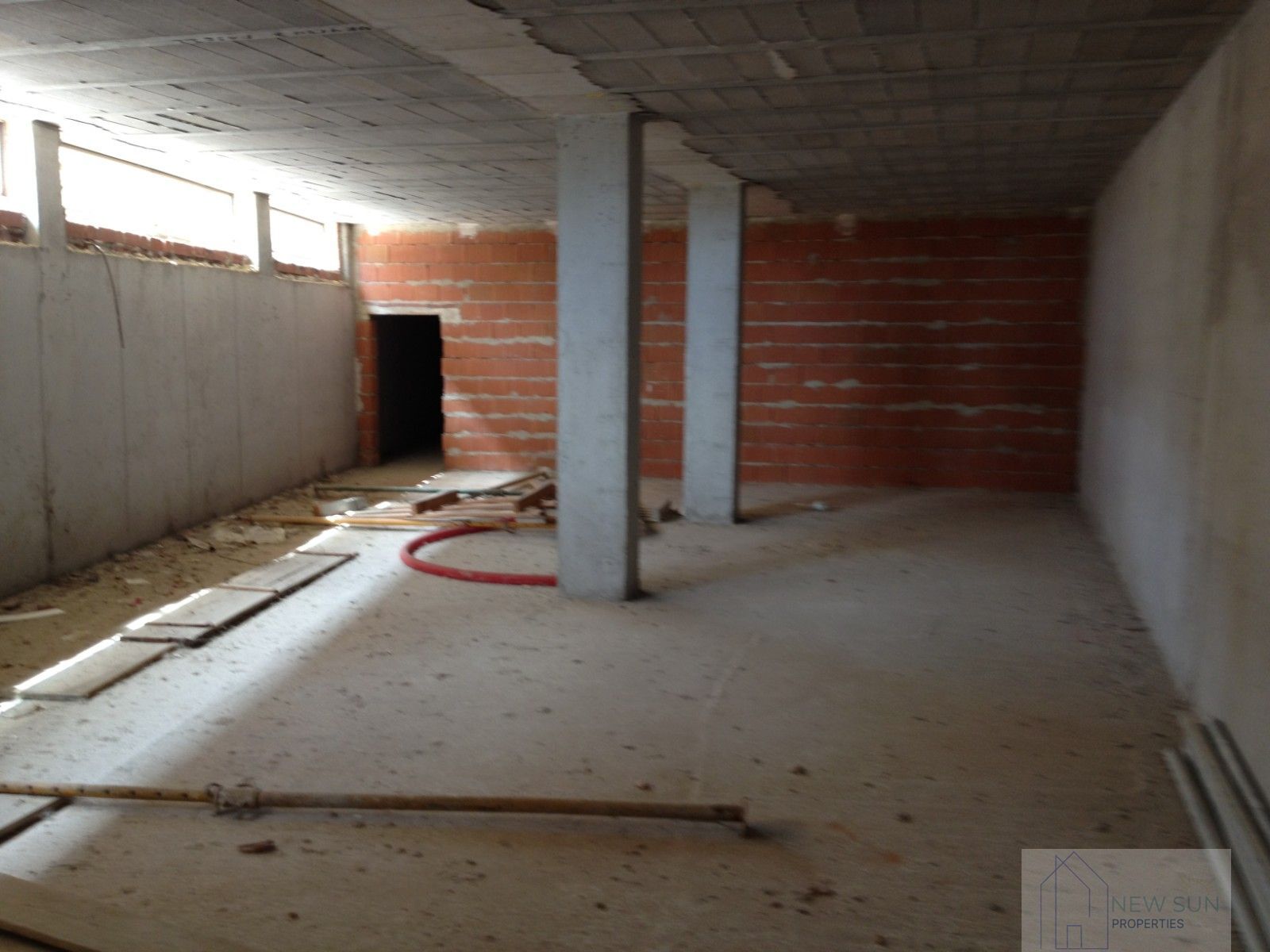 Venta de local en Los Montesinos