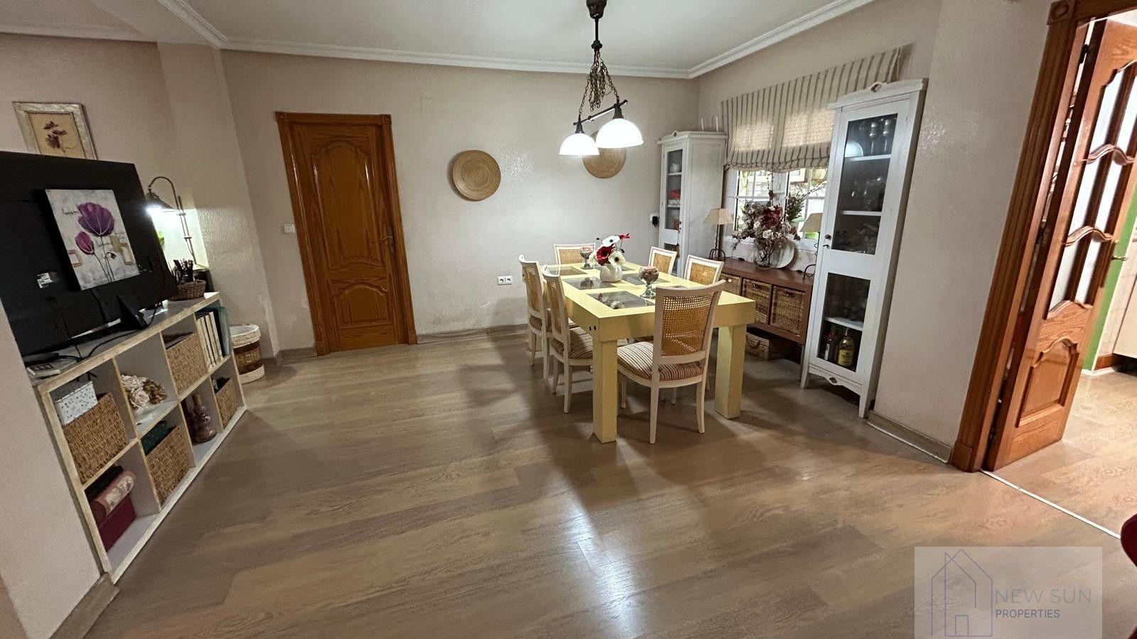 For sale of chalet in Los Montesinos