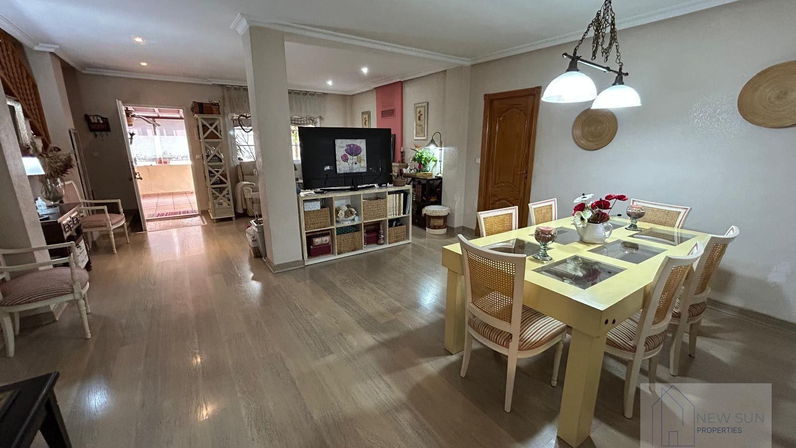 For sale of chalet in Los Montesinos