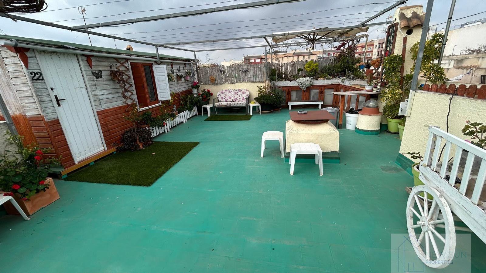 For sale of chalet in Los Montesinos