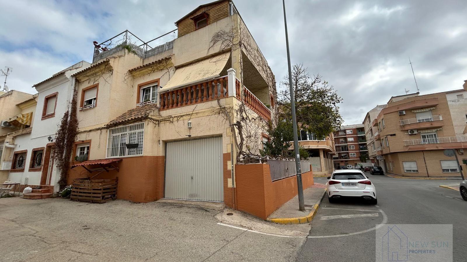 For sale of chalet in Los Montesinos