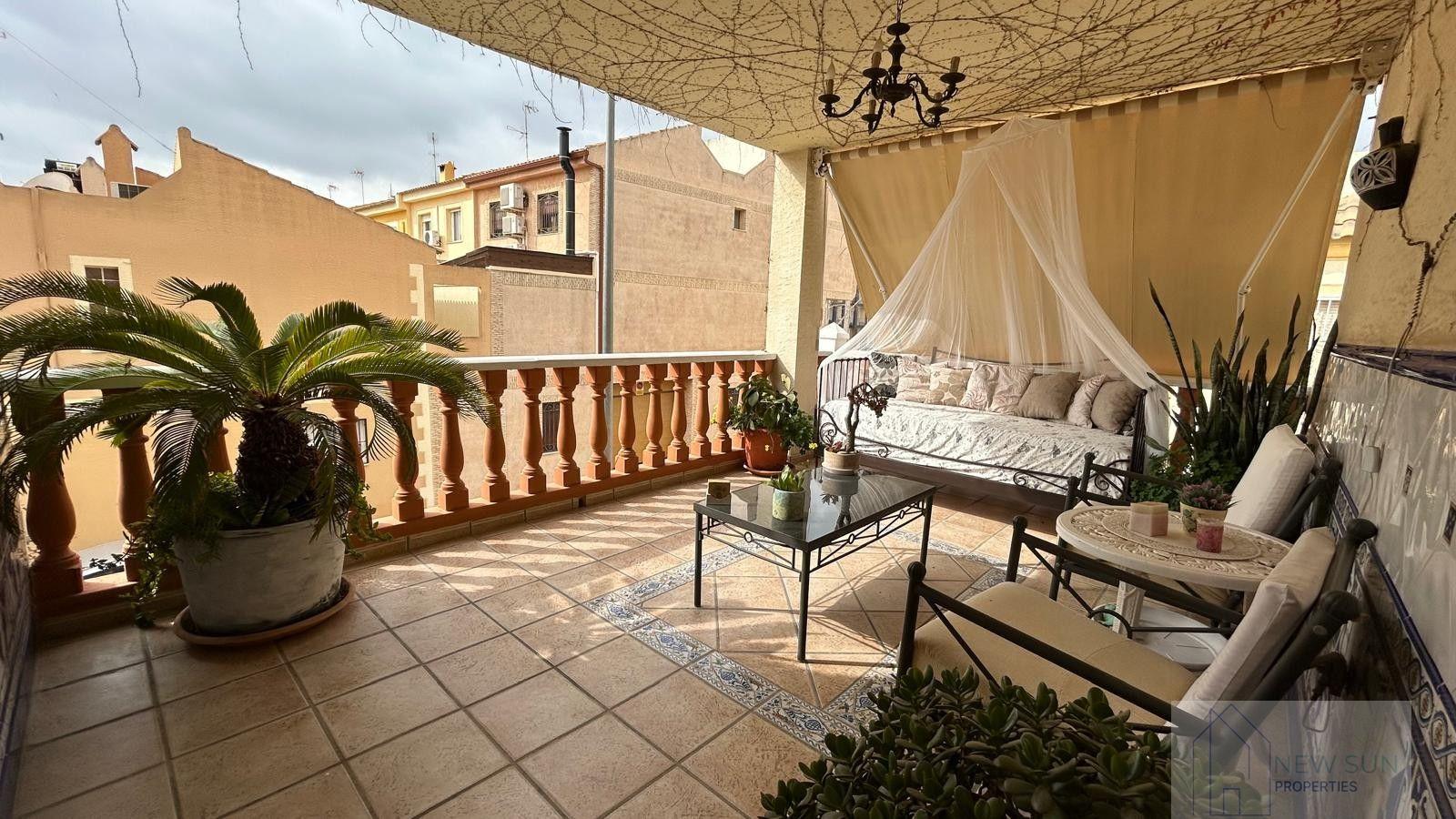 For sale of chalet in Los Montesinos