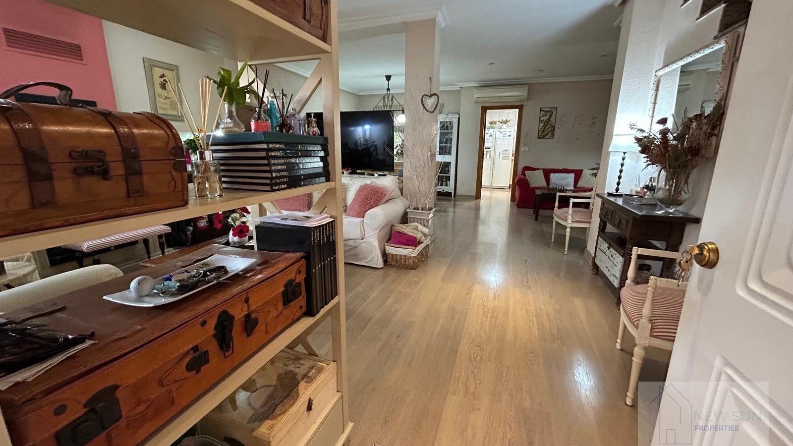 For sale of chalet in Los Montesinos