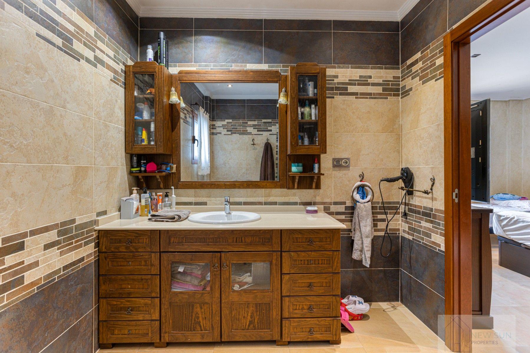 For sale of chalet in Los Montesinos