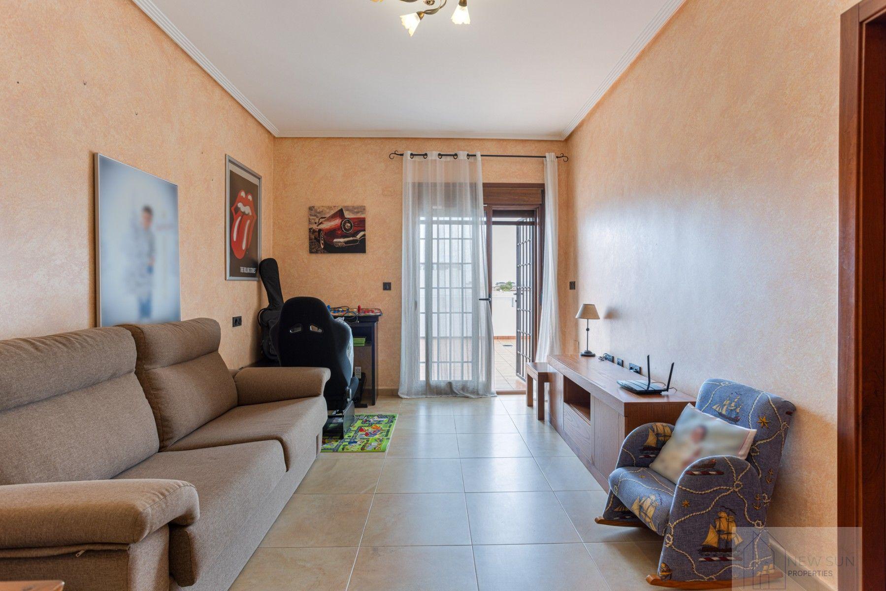 For sale of chalet in Los Montesinos