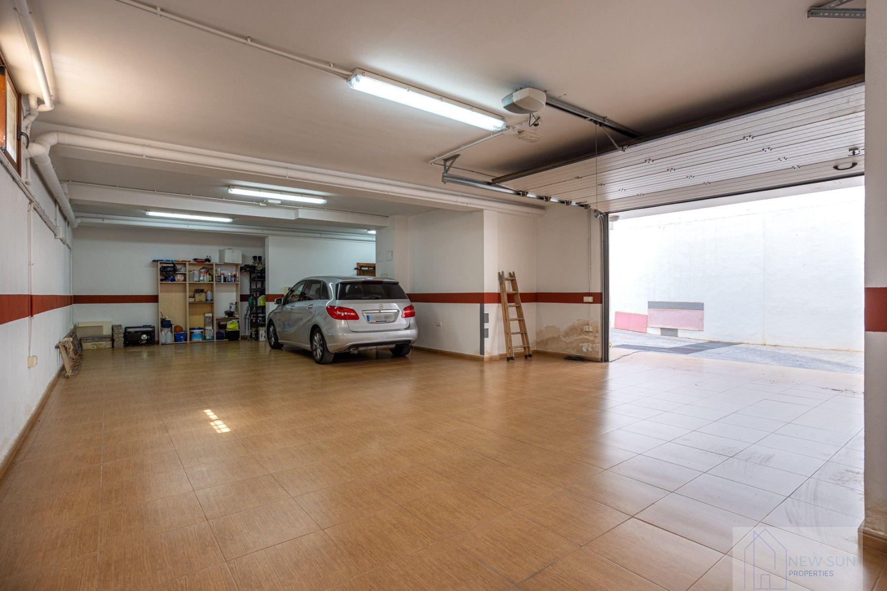 For sale of chalet in Los Montesinos