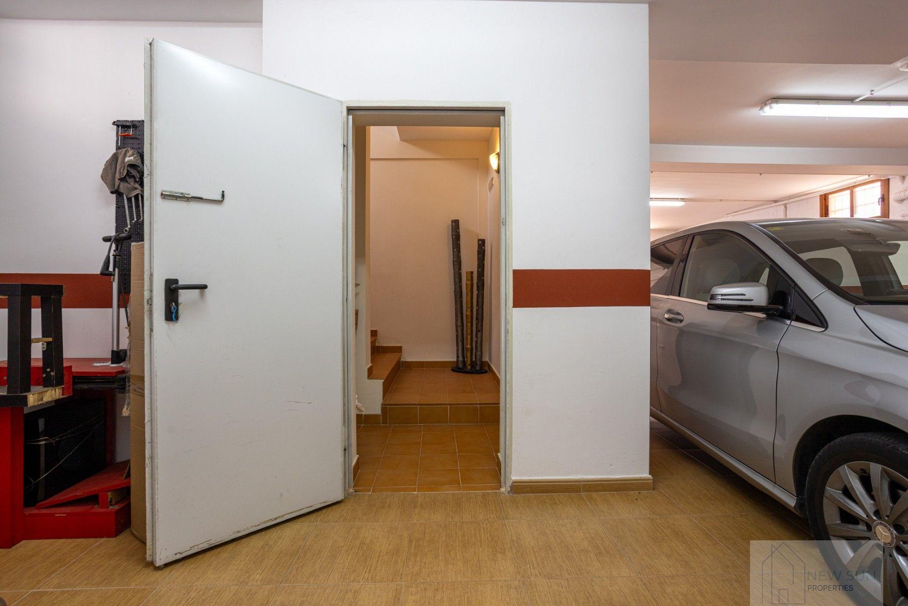 For sale of chalet in Los Montesinos