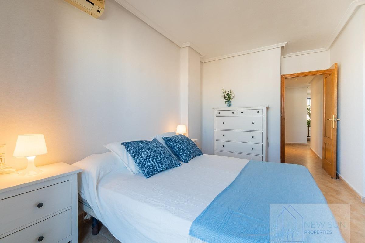 For sale of penthouse in Torrevieja