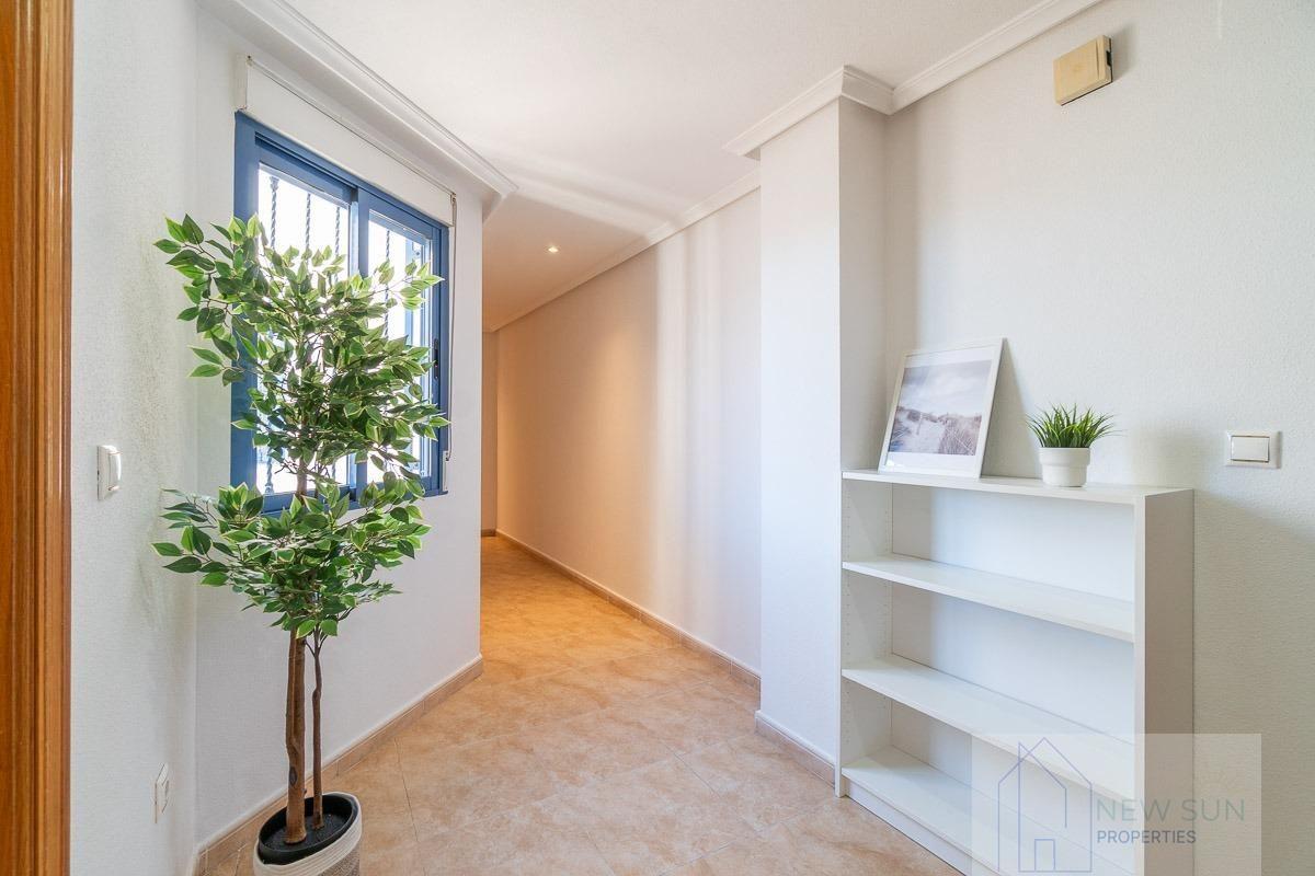 For sale of penthouse in Torrevieja