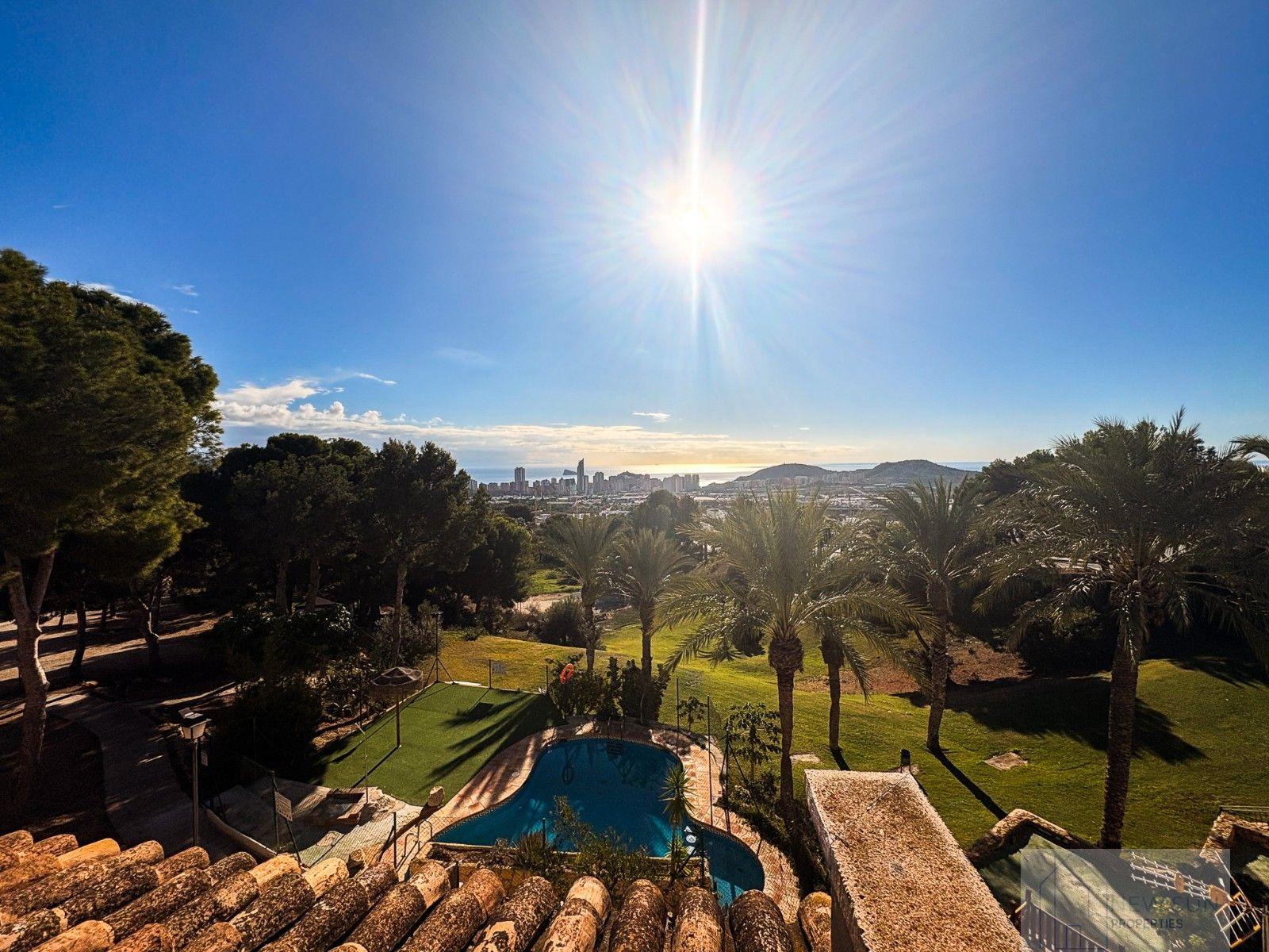 For sale of house in Finestrat